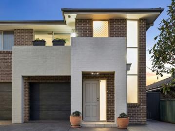 North to rear duplex in a peaceful cul de sac setting