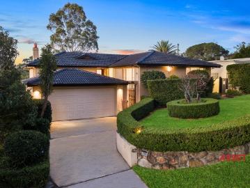 North to Rear Stunning Valley Views East Killara's Best Pocket Walk Killara High, rail, bus to city & Lindfield rail