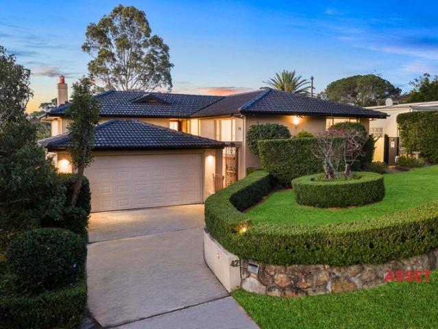 North to Rear Stunning Valley Views East Killara's Best Pocket Walk Killara High, rail, bus to city & Lindfield rail