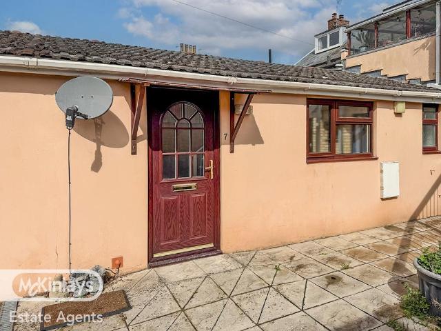 North Town Mews, Taunton TA1 Studio to rent £725 pcm £167 pw