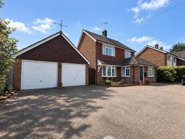 North Trade Road, Battle, TN33 3 bed detached house to rent £2,000 pcm £462 pw