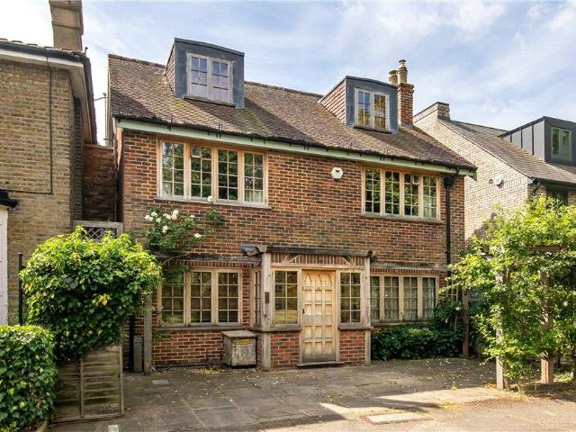 North View, Wimbledon, SW19 4 bed detached house to rent £6,995 pcm £1,614 pw