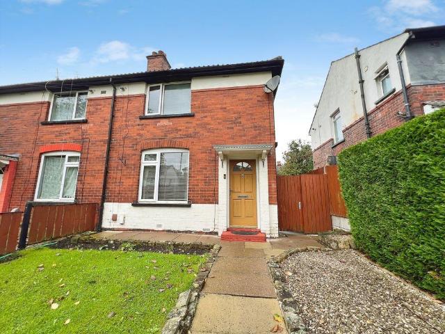 North Way, Hall I'Th Wood, Bolton 3 bed semi detached house to rent £1,150 pcm £265 pw