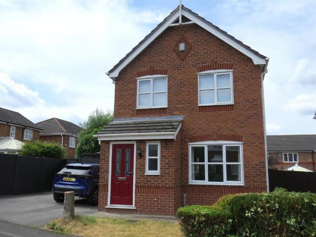 North Way, Hyde SK14 3 bed detached house to rent £1,250 pcm £288 pw
