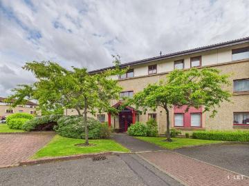 North Werber Place, Fettes. 2 bed flat to rent £1,395 pcm £322 pw