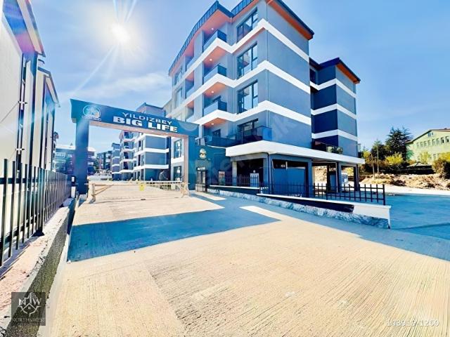 NORTH WEST'TEN İNCEK'TE GÜVENLİKLİ SİTE'DE EŞYALI KİRALIK 1+1