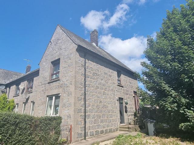 North Anderson Drive, Aberdeen AB16 3 bed flat to rent £850 pcm £196 pw
