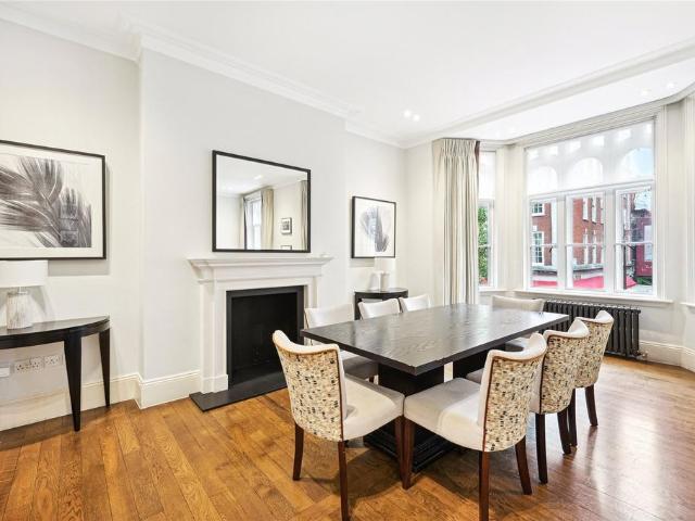 North Audley Street, London, W1K 1 bed apartment to rent £5,200 pcm £1,200 pw