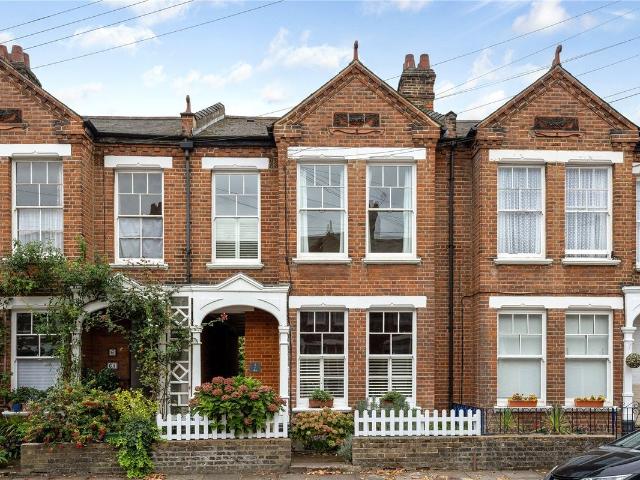 North Avenue, Richmond TW9, 2 bed maisonette to rent, £2,600 pcm | PrimeLocation