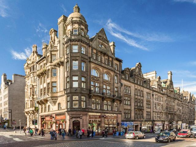 North Bridge, Edinburgh EH1 2 bed apartment to rent £1,900 pcm £438 pw