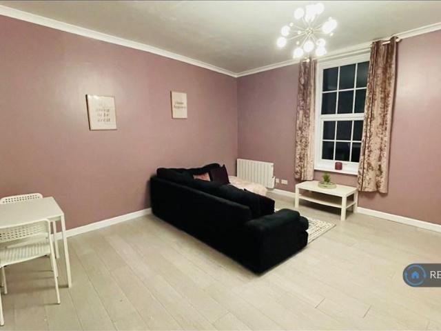 North Brink, Wisbech, PE13 1 bed flat to rent £695 pcm £160 pw