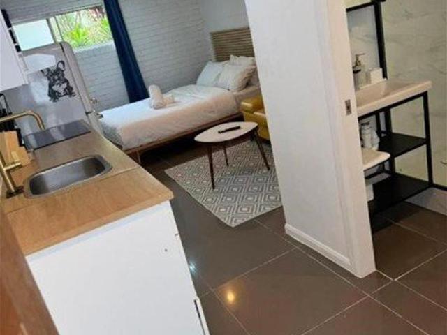 North Burleigh Whole 2 Bedroom, 1 Bathroom Unit | Beach Side of GC Highway | Stroll to the Beach