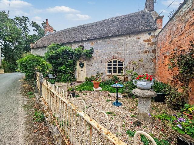 North Chideock, Bridport DT6, 2 bed detached house to rent, £1,150 pcm | PrimeLocation