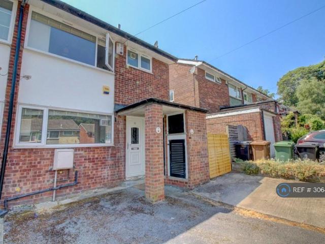 North Close, Leeds, LS8 3 bed end of terrace house to rent £1,475 pcm £340 pw