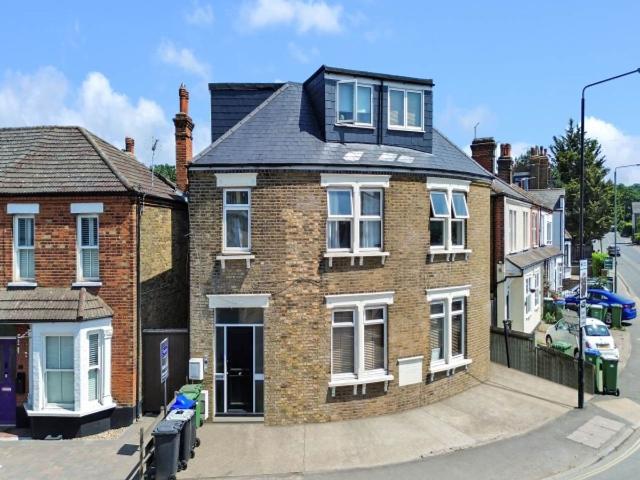 North Cray Road, Bexley DA5, 3 bed flat to rent, £2,100 pcm | PrimeLocation