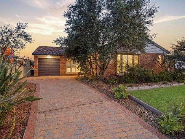 North Cranebrook Cracker