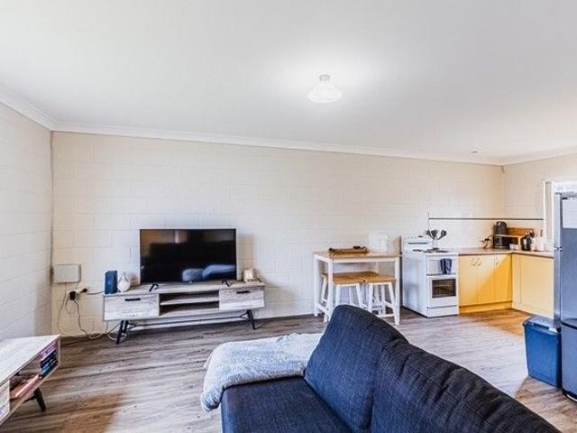 North Dubbo Tidy 2 Bed Unit