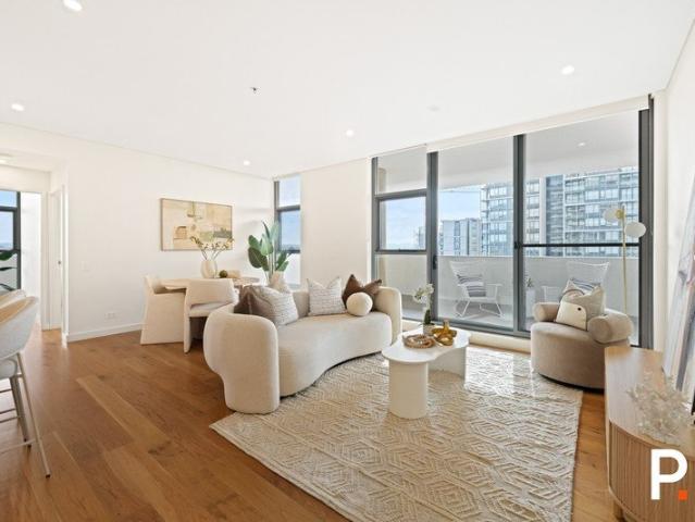 North East Corner 3 Bedroom Apartment with Wrap Around Balcony & Open Views