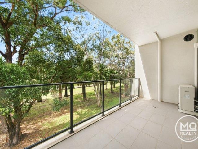 NORTH EAST FACING 2BED / PEACEFUL & PRIVATE / ABUNDANT STORAGE / PRIME POTTS HILL LOCATION