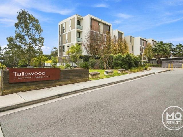 NORTH EAST FACING 2BED / PEACEFUL & PRIVATE / ABUNDANT STORAGE / PRIME POTTS HILL LOCATION
