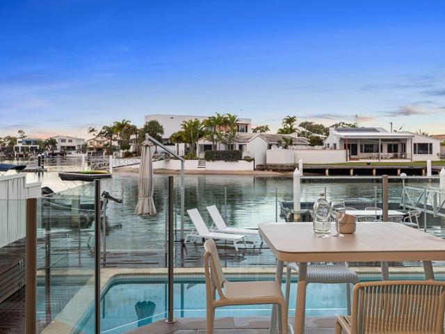 NORTH EAST FACING WATERFRONT ENTERTAINER EXPANSIVE WATER VIEWS