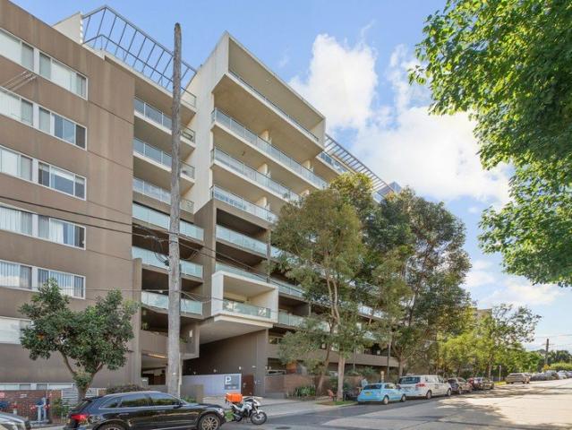 North east facing apartment in the heart of Homebush