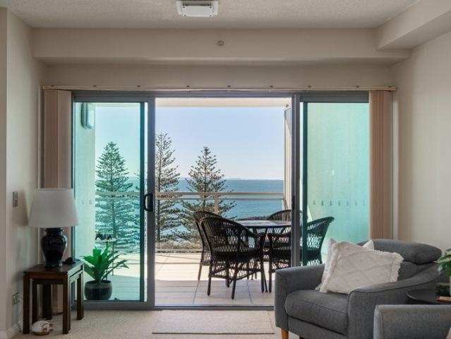 North East Facing Apartment with Expansive Water Views