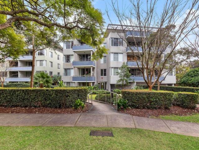 North east facing first home opportunity metres to Killara station