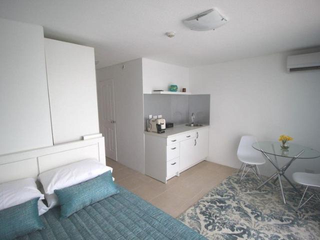 PRICE REDUCED FOR QUICK SALE SERIOUS SELLER WANTING SERIOUS BUYERS ONLY OFFERS OVER $199,000 CONSIDERED