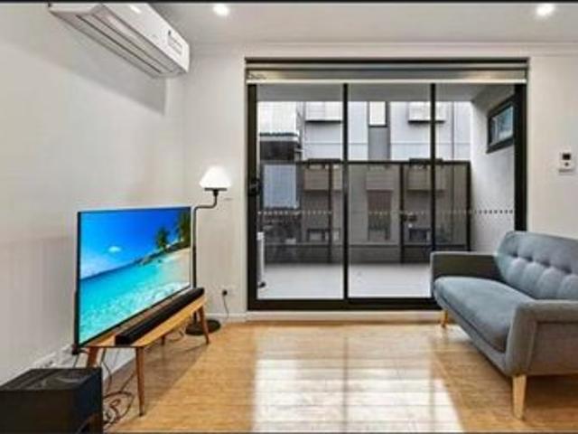 North East Unique Corner Stylish Burwood Apartment in Mount Waverley School Zone