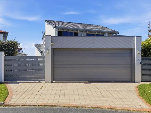 North East Waterfront Entertainer with Panoramic Skyline Views & Private Pontoon