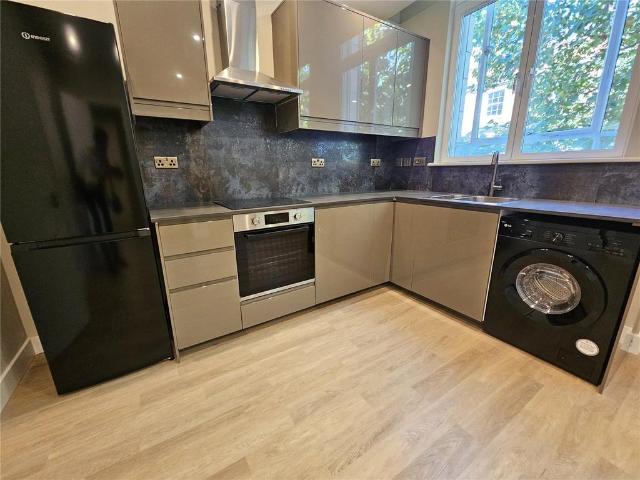 North End, Croydon, CR0 1 bed apartment to rent £1,425 pcm £329 pw