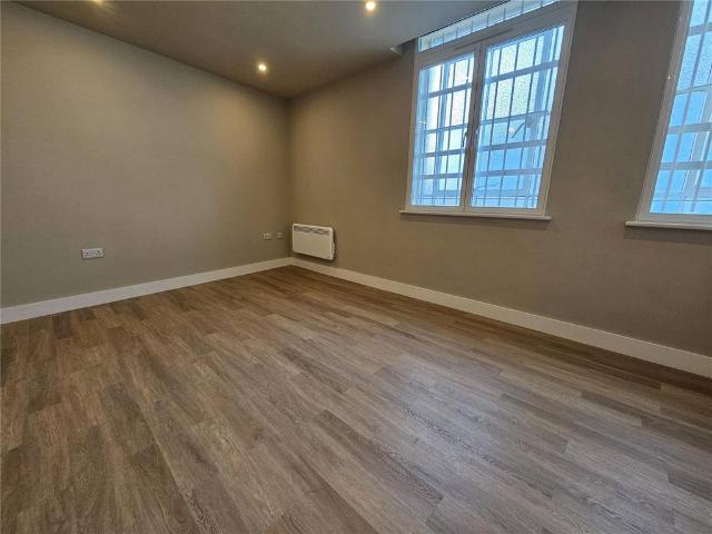 North End, Croydon, CR0 1 bed apartment to rent £1,490 pcm £344 pw