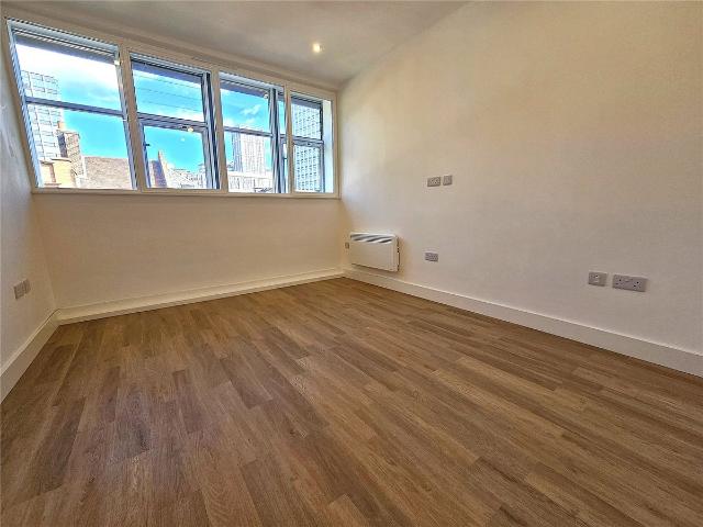 North End, Croydon CR0, 2 bed flat to rent, £1,775 pcm | PrimeLocation
