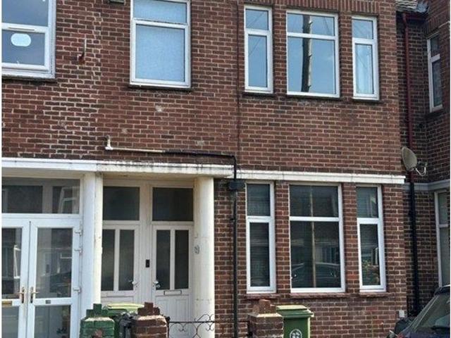 North End, Portsmouth PO2, 2 bed flat to rent, £1,150 pcm | PrimeLocation