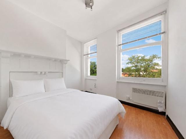 North End Road, Golders Green, London NW11, 1 bed flat to rent, £1,450 pcm | PrimeLocation