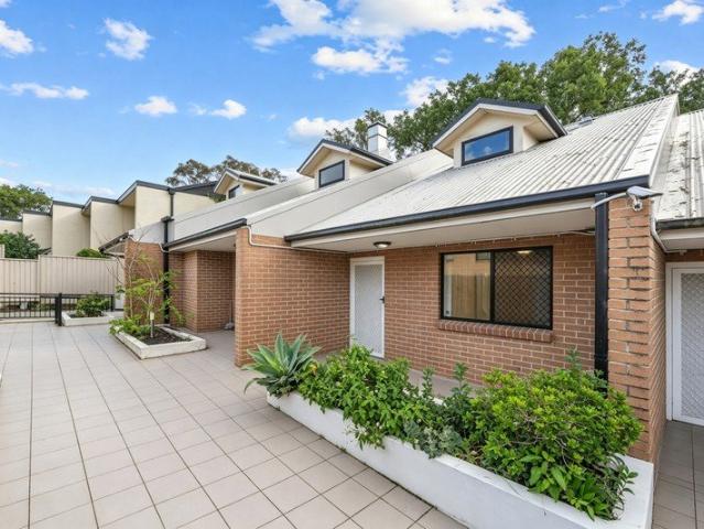 North Facing 3 bedroom Townhouse in an Exclusive Boutique Complex