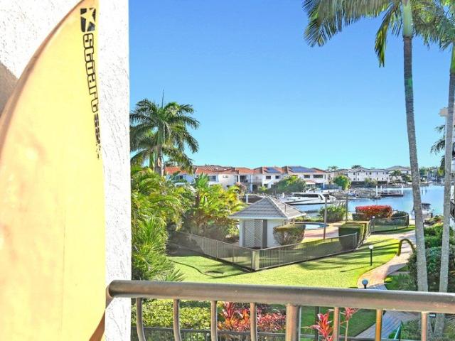 North Facing 3 bedroom Unit Water Views Secure Coastal Location
