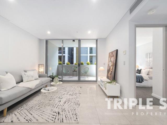 Near New, Spacious Home in a Prime Location