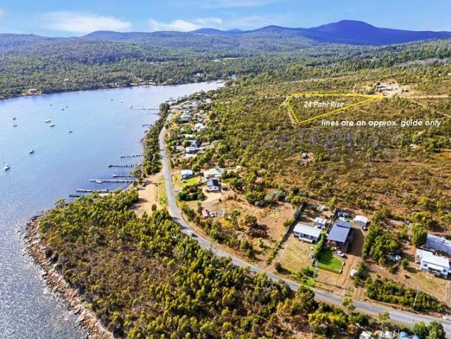 North facing 1ha dream allotment with waterviews