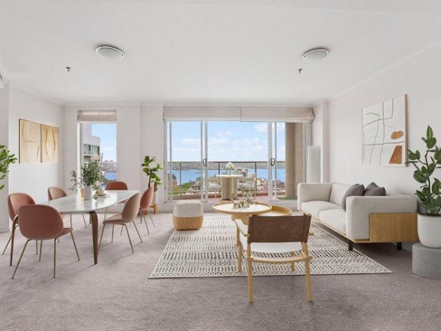 North Facing 27th Floor 'The Elan' Apartment Captures Breathtaking Views