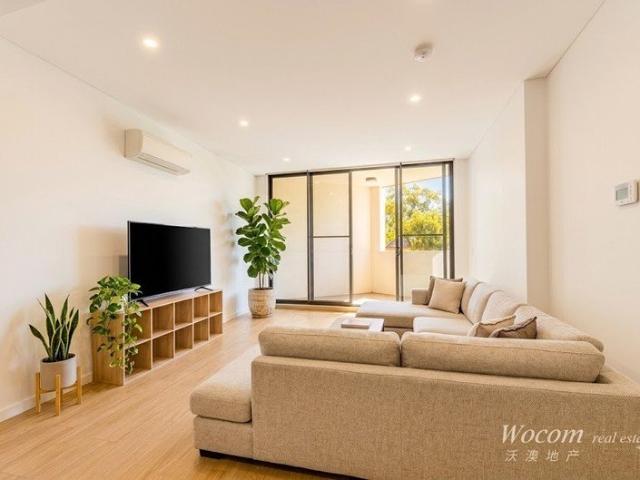 North facing 2 Bed 1 Car 90sqm in the Heart of Ashfield