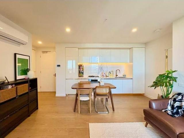 North facing 2 bed garden view!