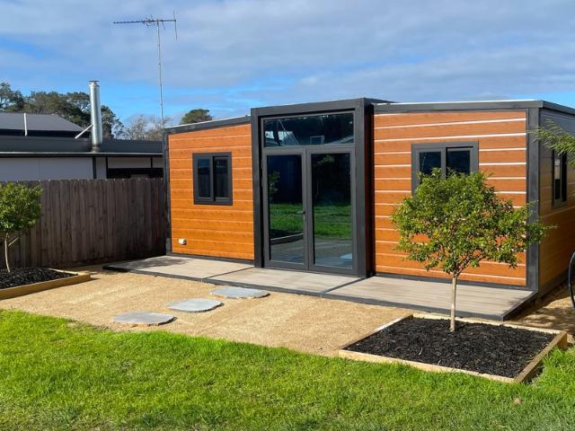North Facing 2 Bedroom Cabin in Glenvue Holiday Park | Dual Decks + Premium Finishes