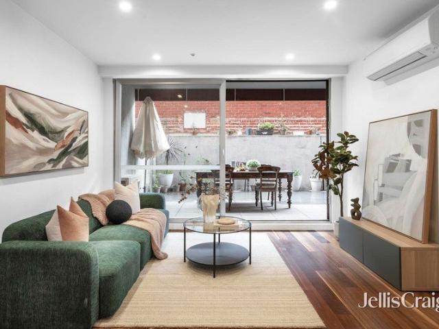 North facing courtyard in Sydney Road precinct