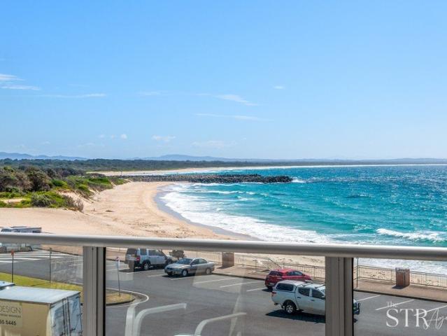 North Facing Coastal Haven with Sweeping Ocean Views