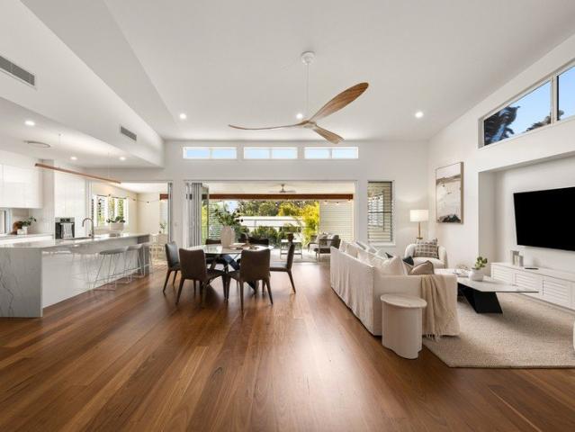 NORTH FACING COASTAL RETREAT WITH RESORT STYLE LIVING & PATH TO ALEX BEACH