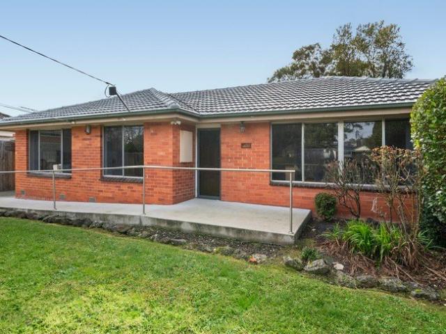 North Facing Comfort, Connection & Family Living in a Quiet Court