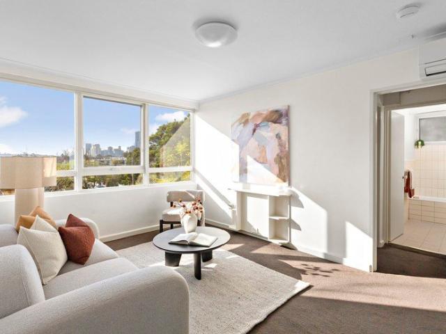 North Facing Comfort in a Prime Prahran Pocket