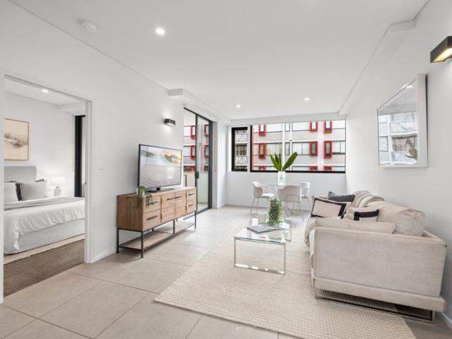 North Facing Contemporary Apartment in the Heart of Camperdown's Lifestyle Precinct